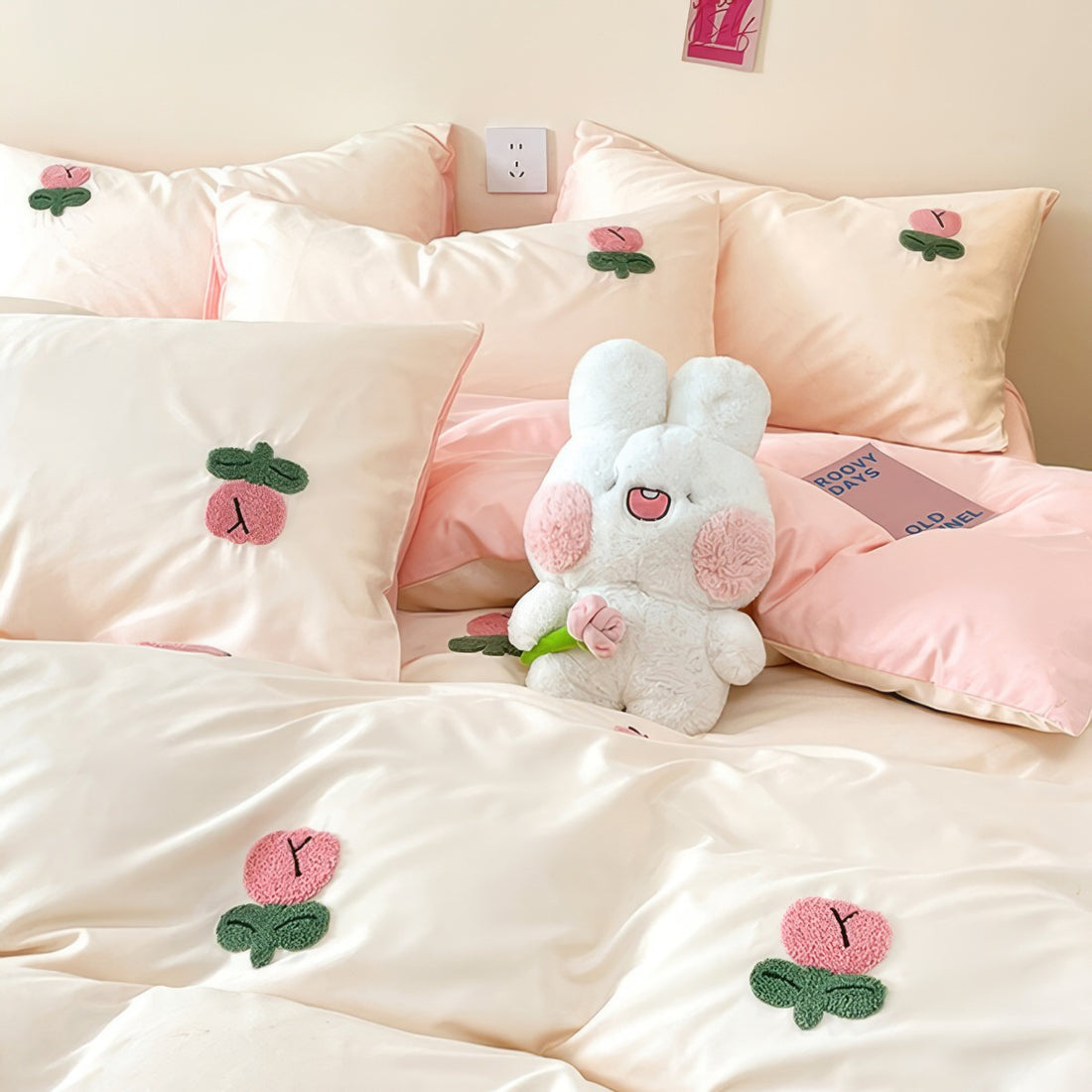 Tulip-Flower-Embroidered-Bedding-Set