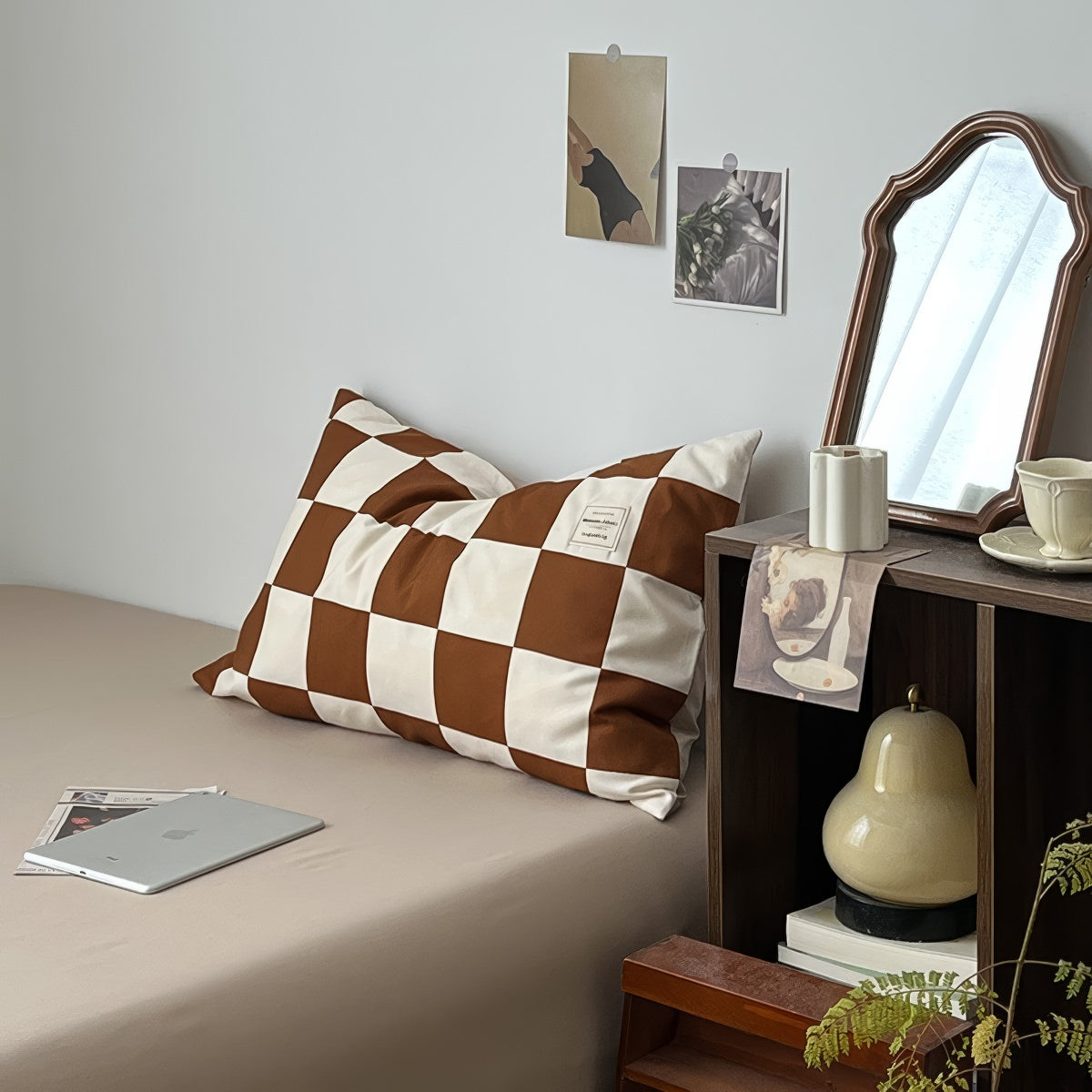 brown color checkered bedding set