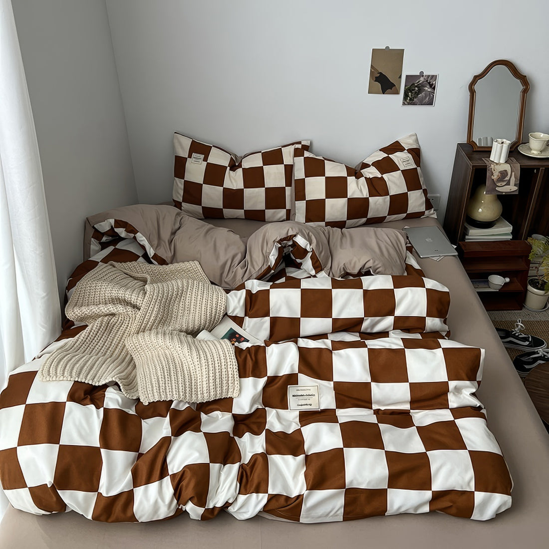 brown color checkered bedding set
