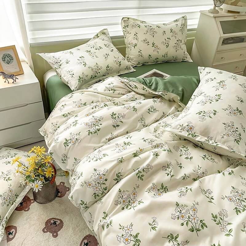 vintage cottagecore aesthetic chamomile flower print duvet cover set