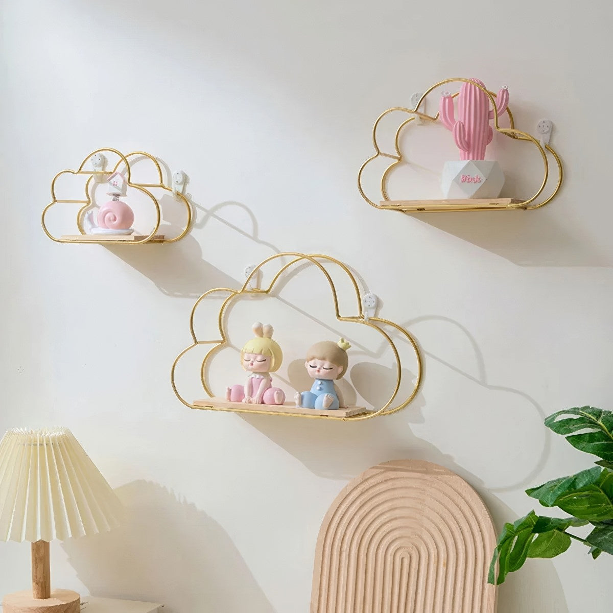 cloud shaped wall shelf made of golden frame wire