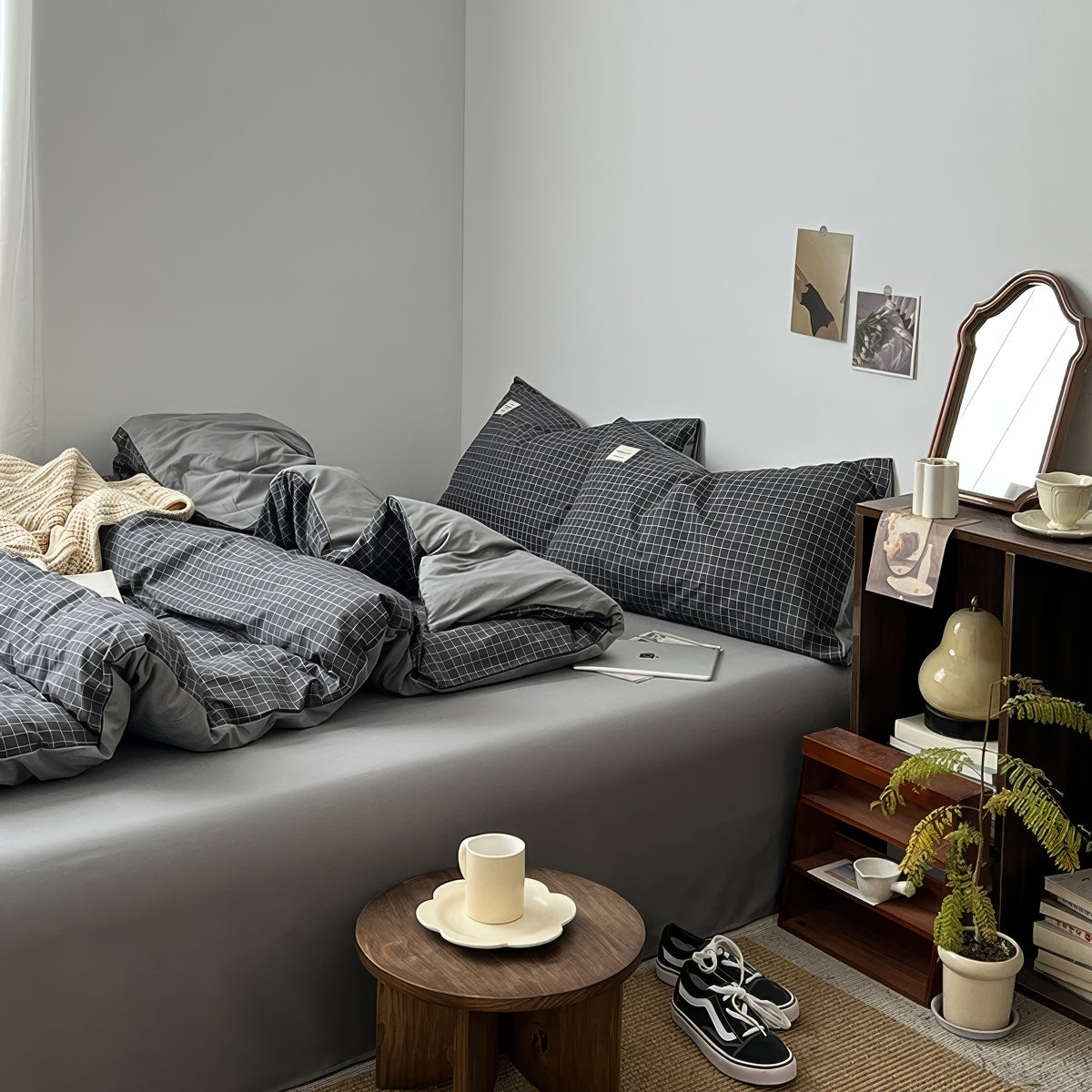 charcoal grey color minimalist aesthetic white grid pattern print duvet cover bedding set