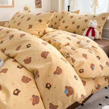light beige and brown color bedding set with happy kids bears pattern print