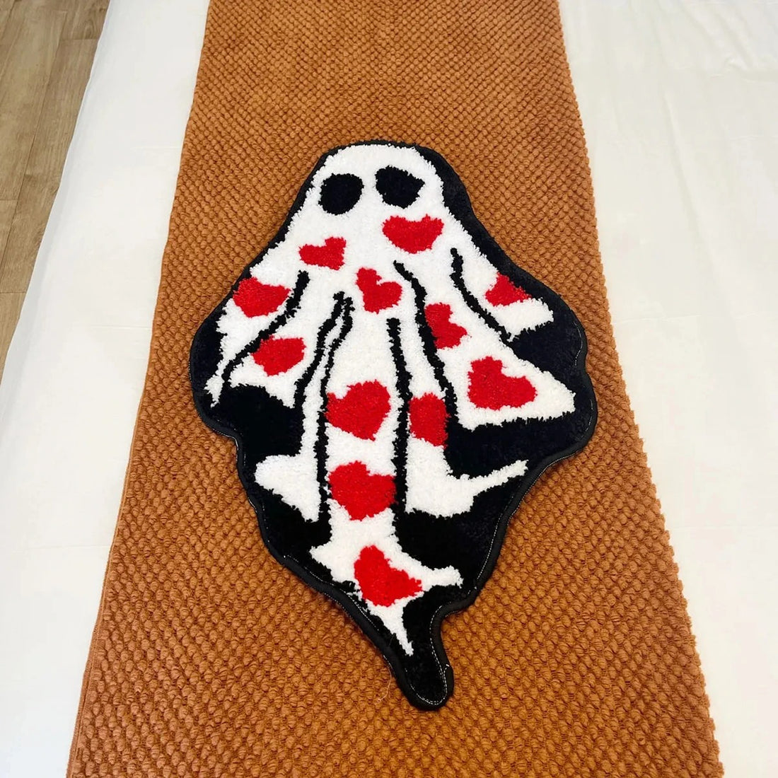lovely ghost with red hearts tufted accent rug