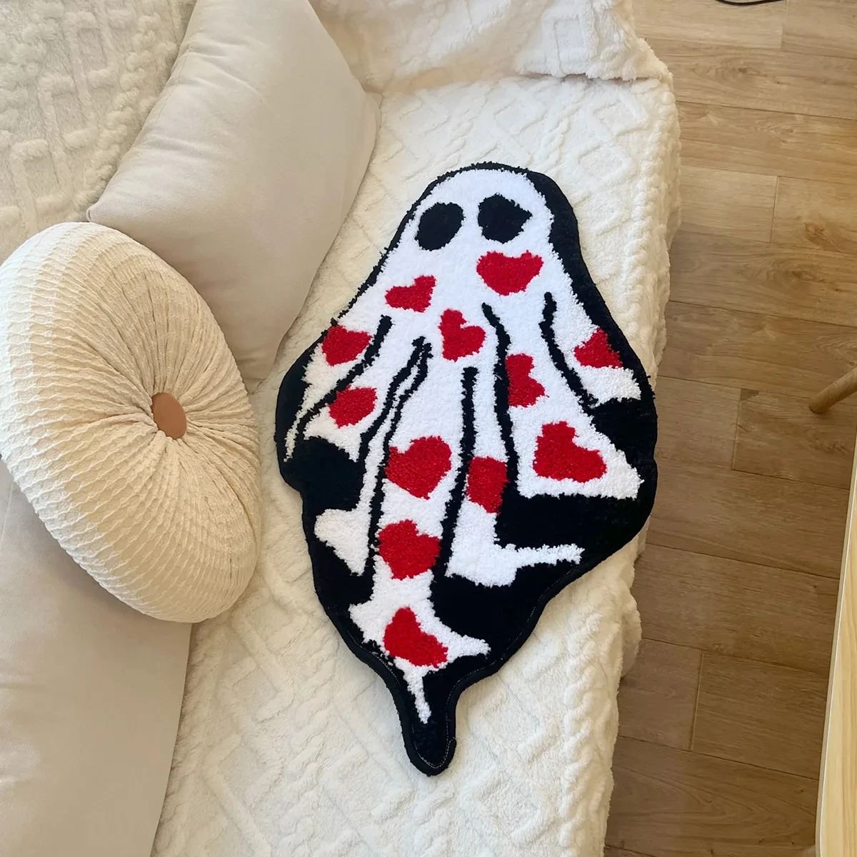 lovely ghost with red hearts tufted accent rug