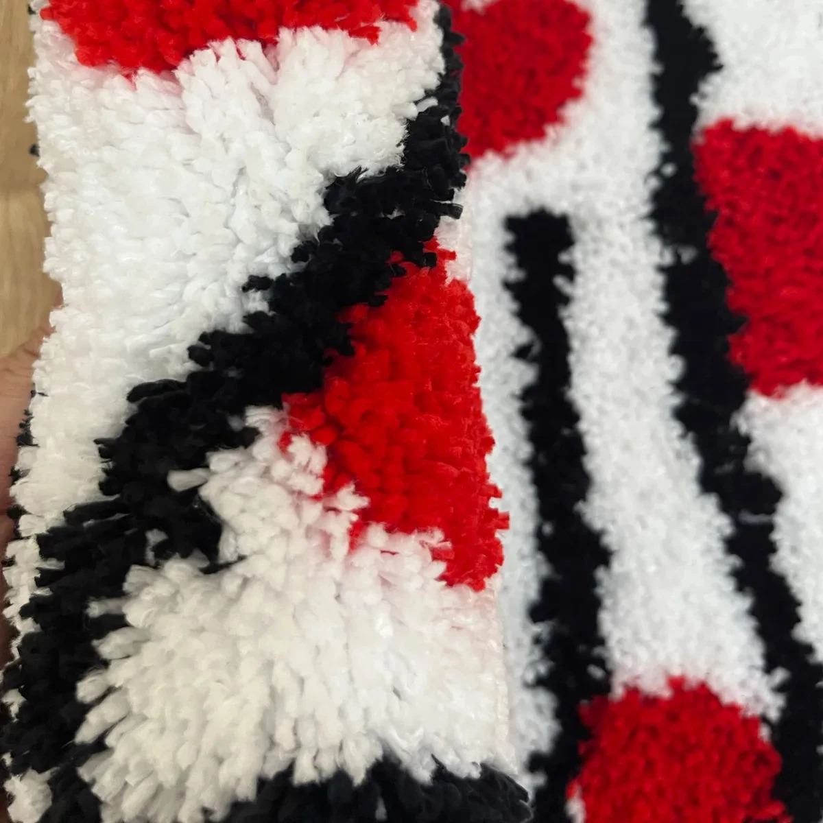 lovely ghost with red hearts tufted accent rug