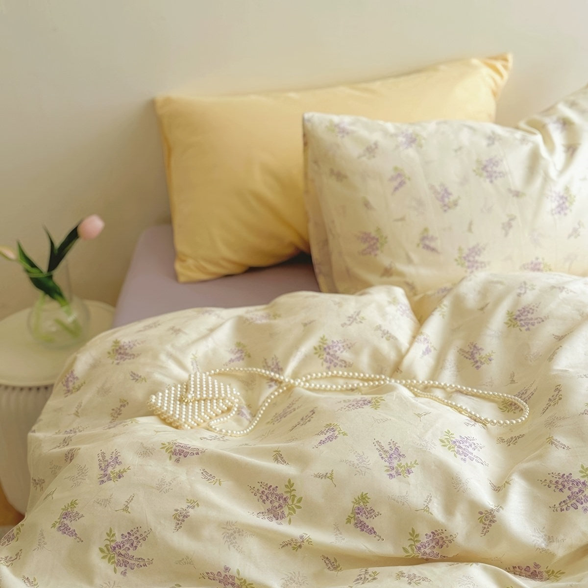 pastel aesthetic levender bloom print floral cotton bedding duvet cover set in light beige and lilac