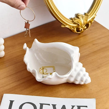 Coquette Seashell Ceramic Jewelry Tray
