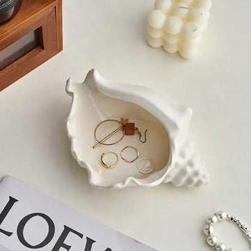 Coquette Seashell Ceramic Jewelry Tray