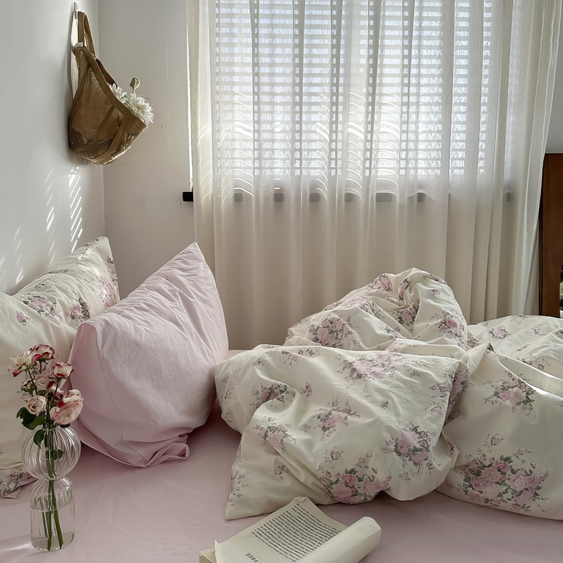 coquette aesthetic blooming pink roses print bedding duvet cover set roomtery
