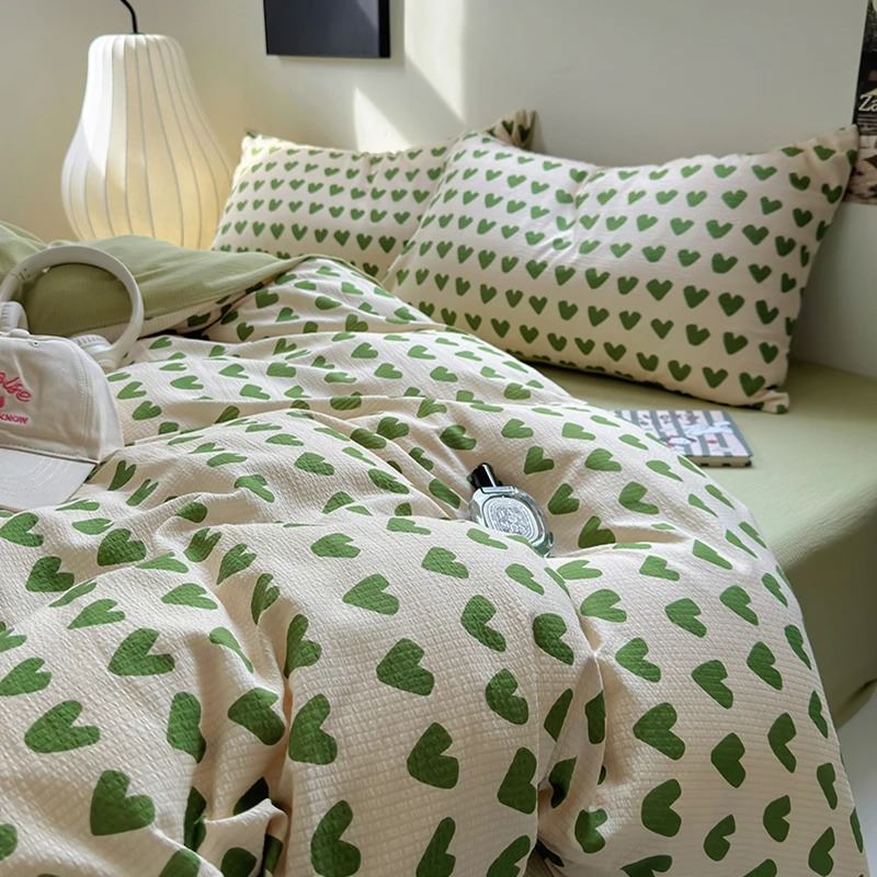 Picture of Little Green Hearts Pattern Bedding Set - roomtery