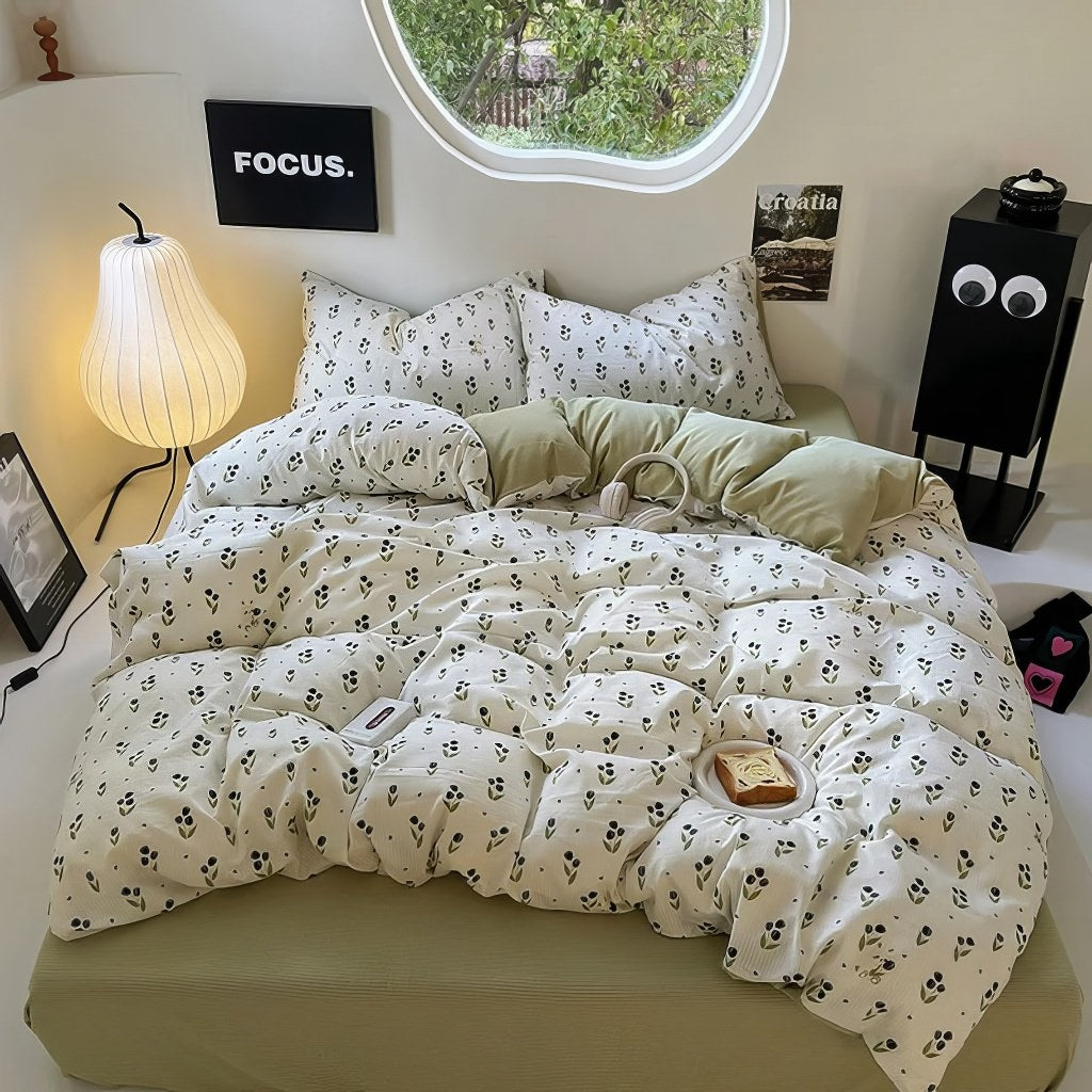 cute small tulip pattern print aesthetic bedding duvet cover set roomtery