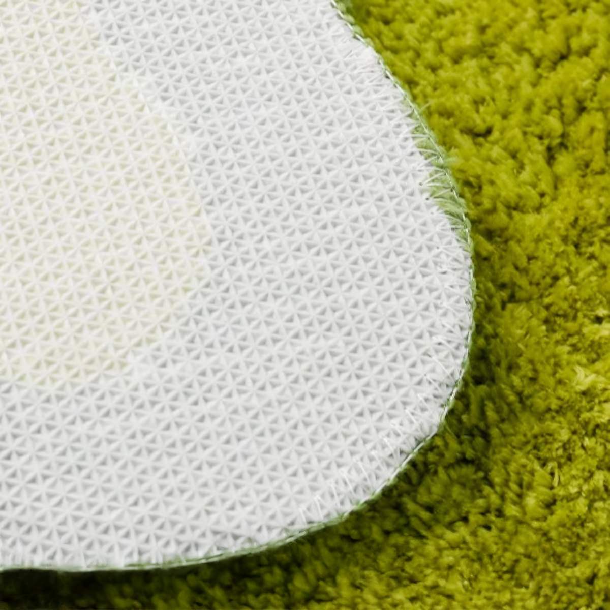 simple green wavy tufted accent rug 