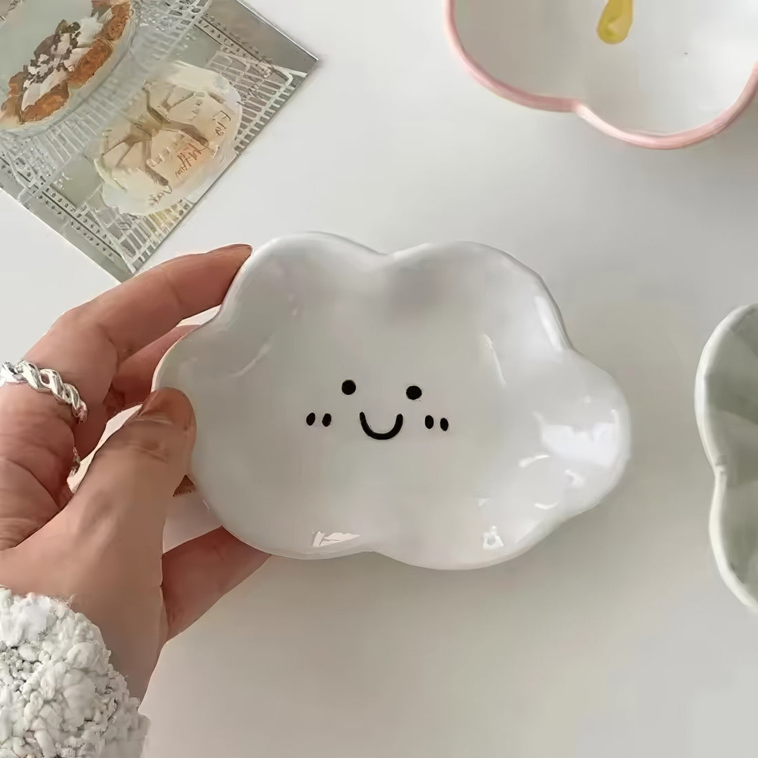 white kawaii smiling cloud shaped aesthetic jewelry tray 