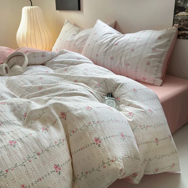 delicate pale pink flowers print duvet cover bedding set