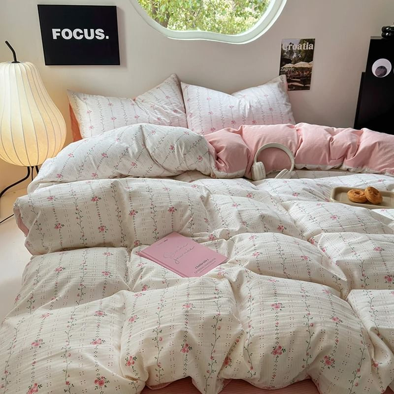 delicate pale pink flowers print duvet cover bedding set