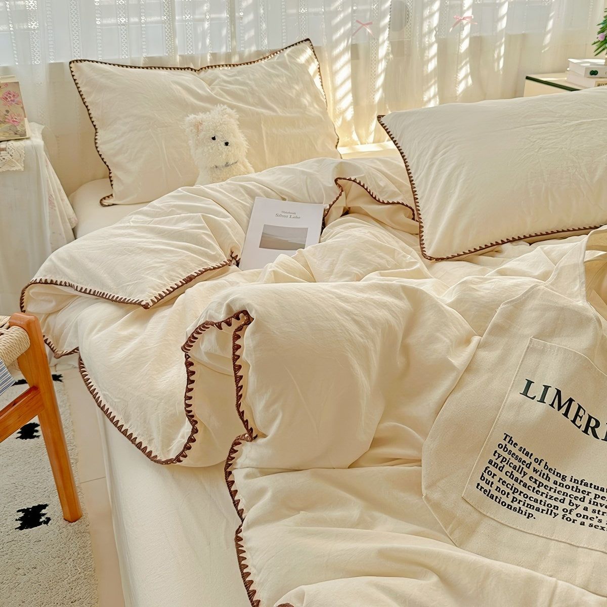 pastel aesthetic bedding duvet cover set with contrast stitched shell-edge