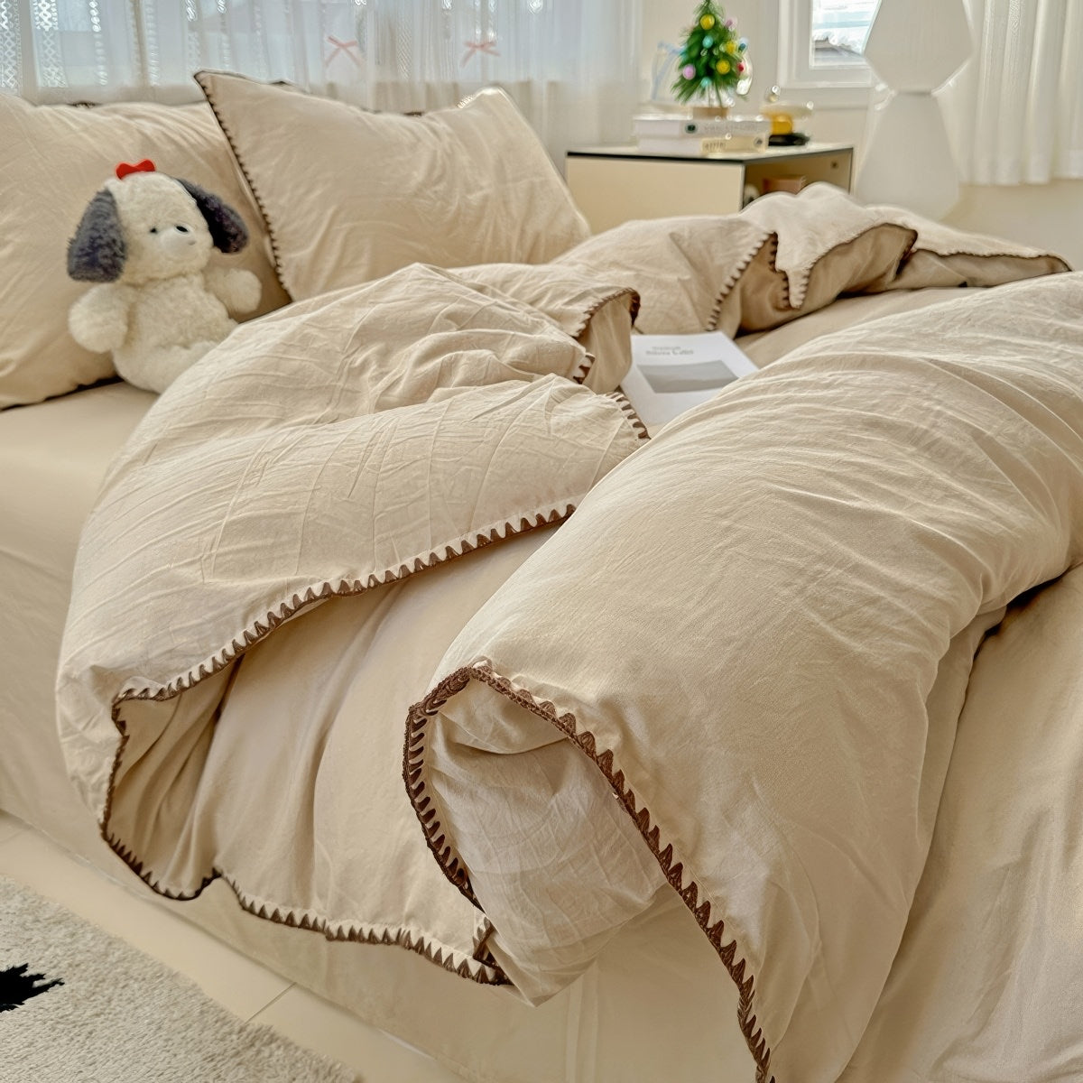 pastel aesthetic bedding duvet cover set with contrast stitched shell-edge