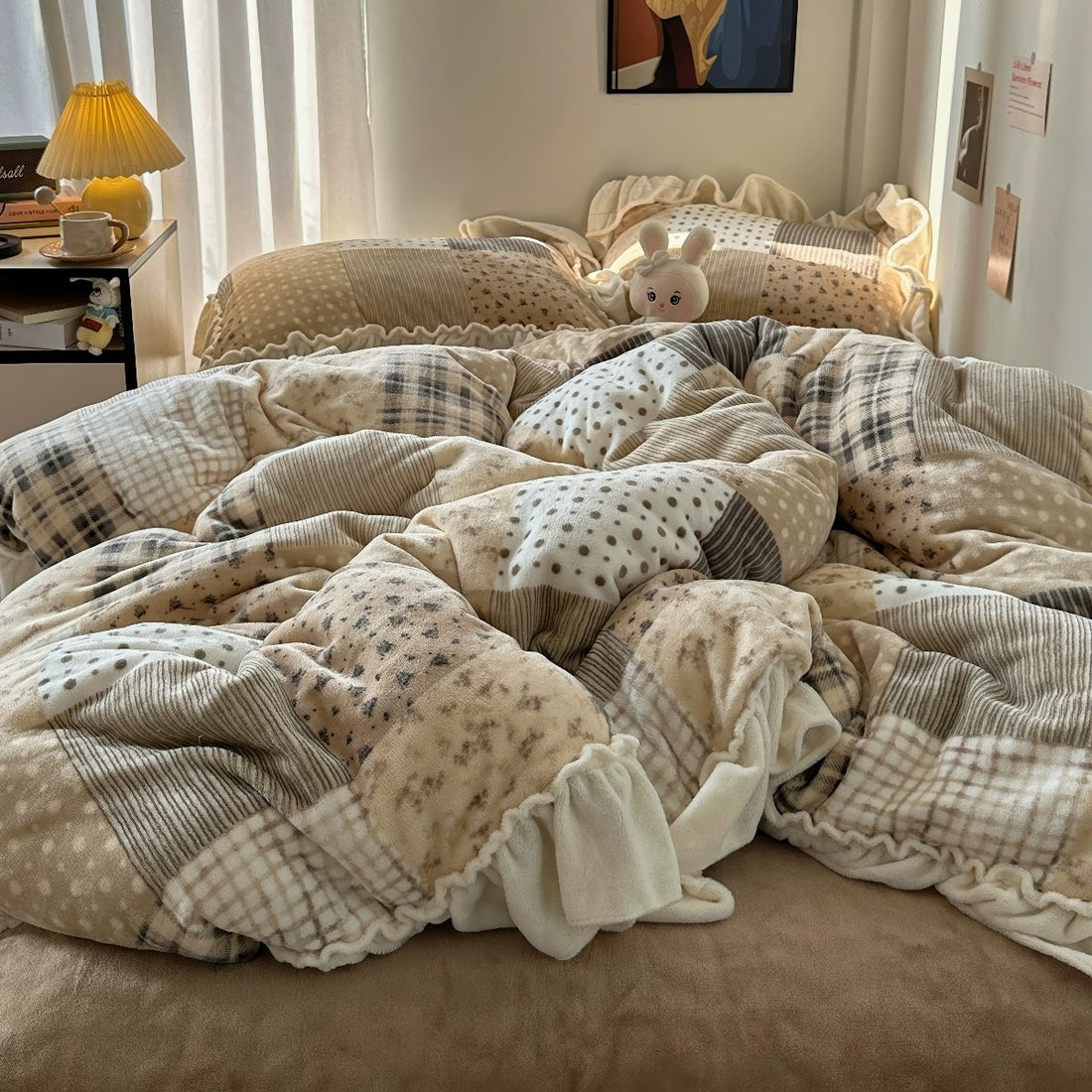Patchwork Ruffle Plush Fleece Winter Bedding Set