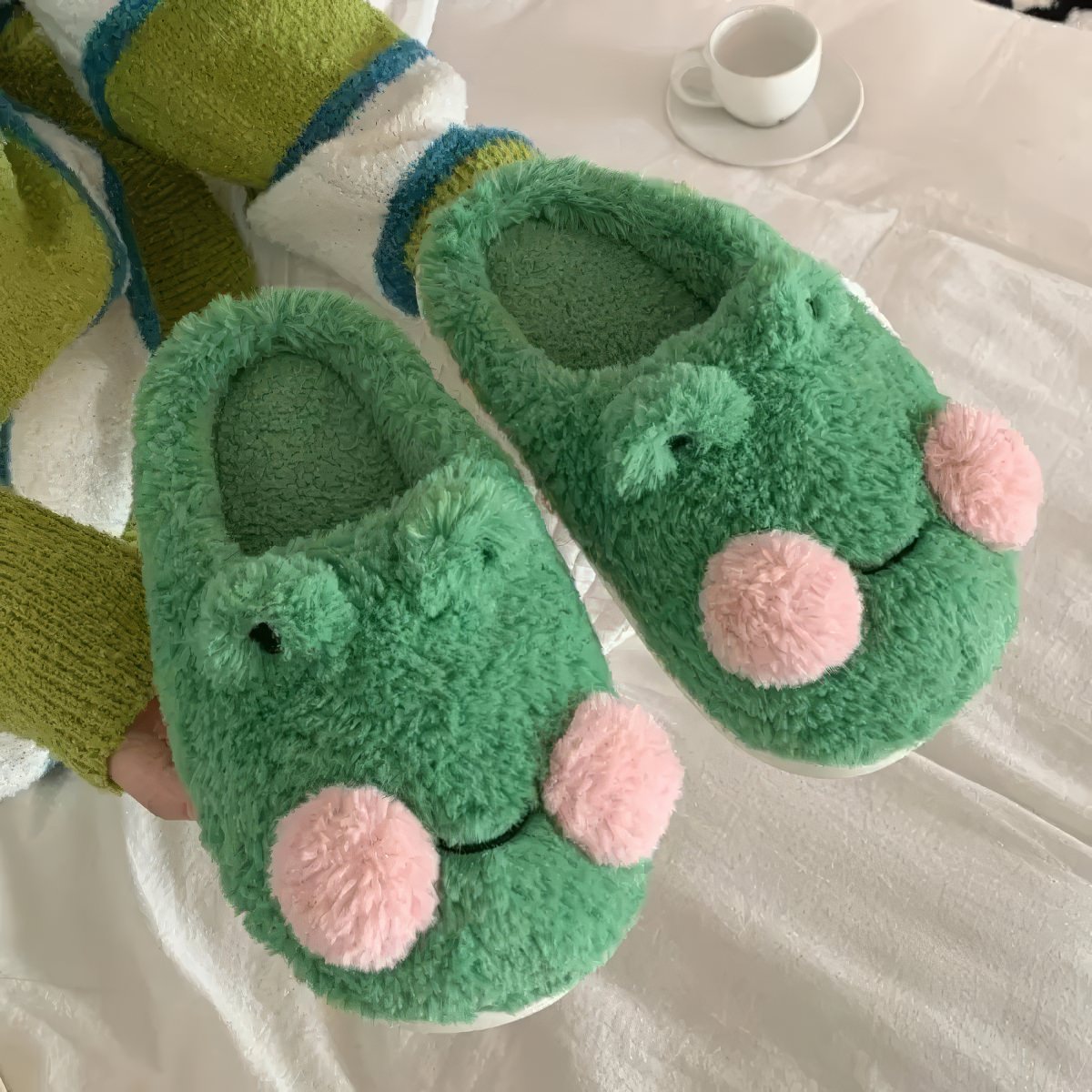 cute green plush frog house slippers