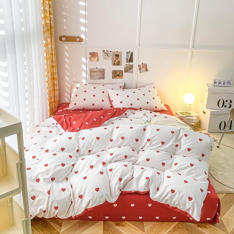 little red hearts print aesthetic bedding set