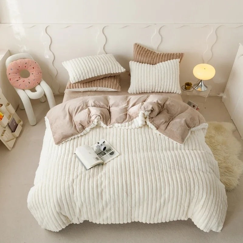 White Pom Pom Bedding Set, Boho Aesthetic Bedding - roomtery