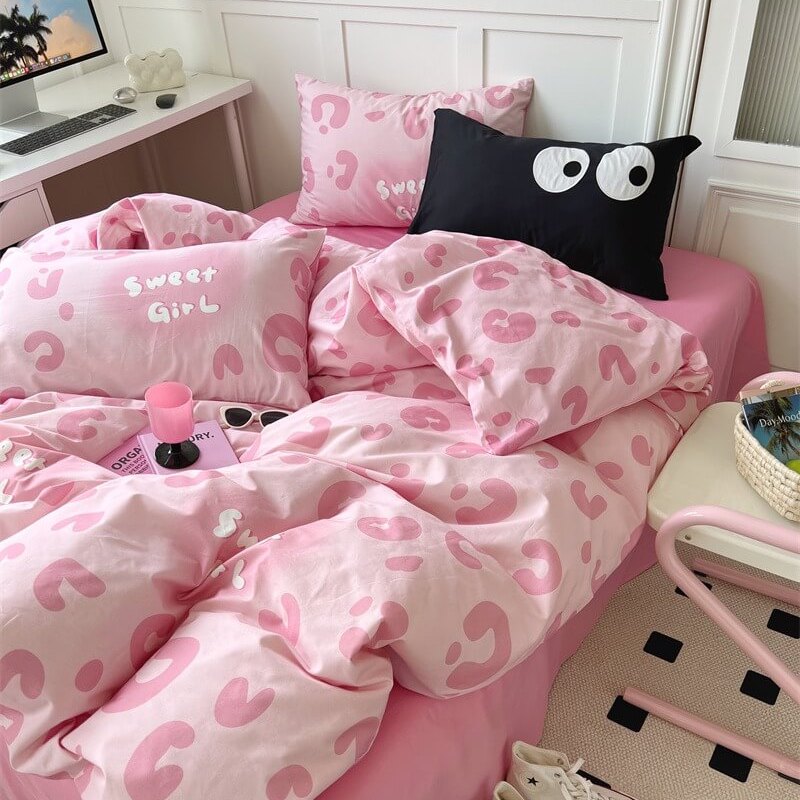 pink leopard pattern print aesthetic bedding duvet cover set roomtery