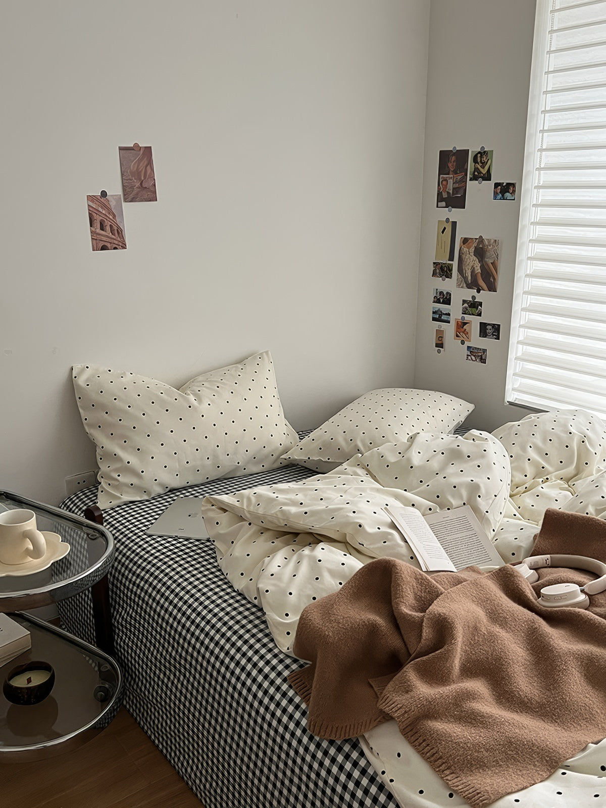 simple aesthetic minimalist polka dot print aesthetic bedding set with gingham sheet