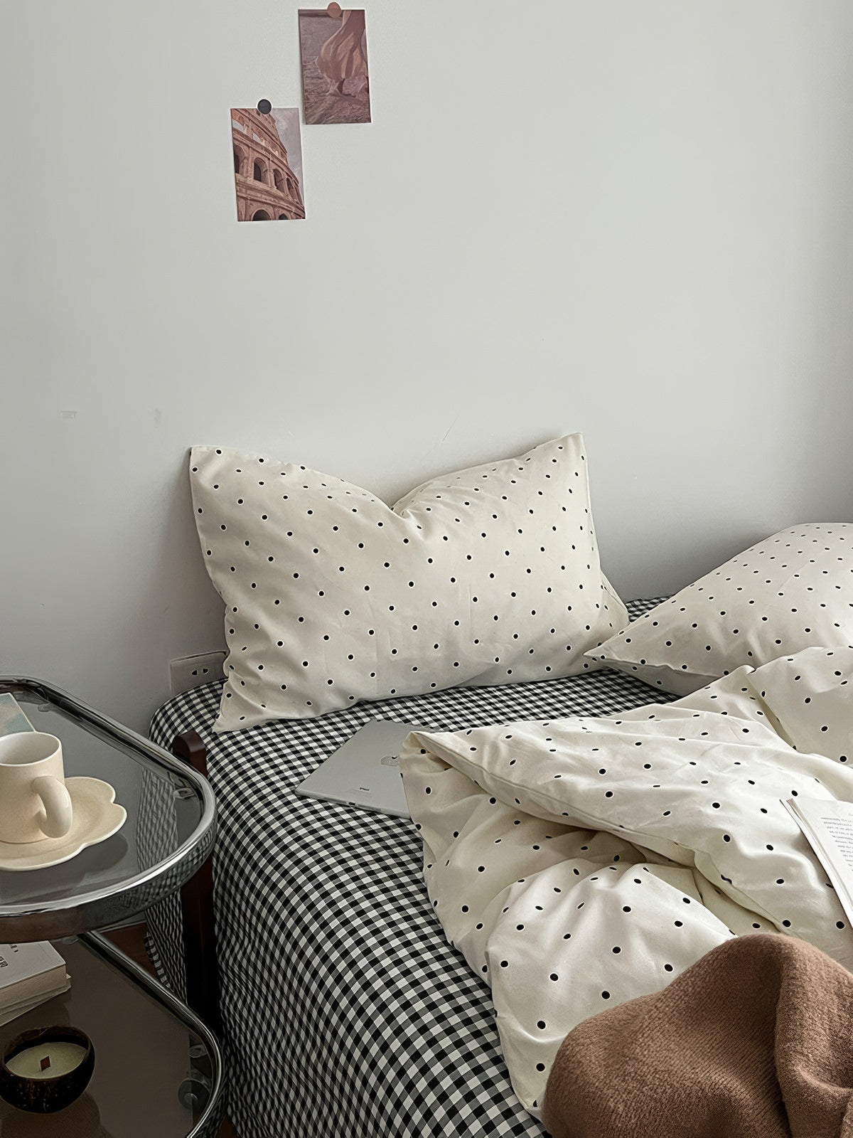 simple aesthetic minimalist polka dot print aesthetic bedding set with gingham sheet