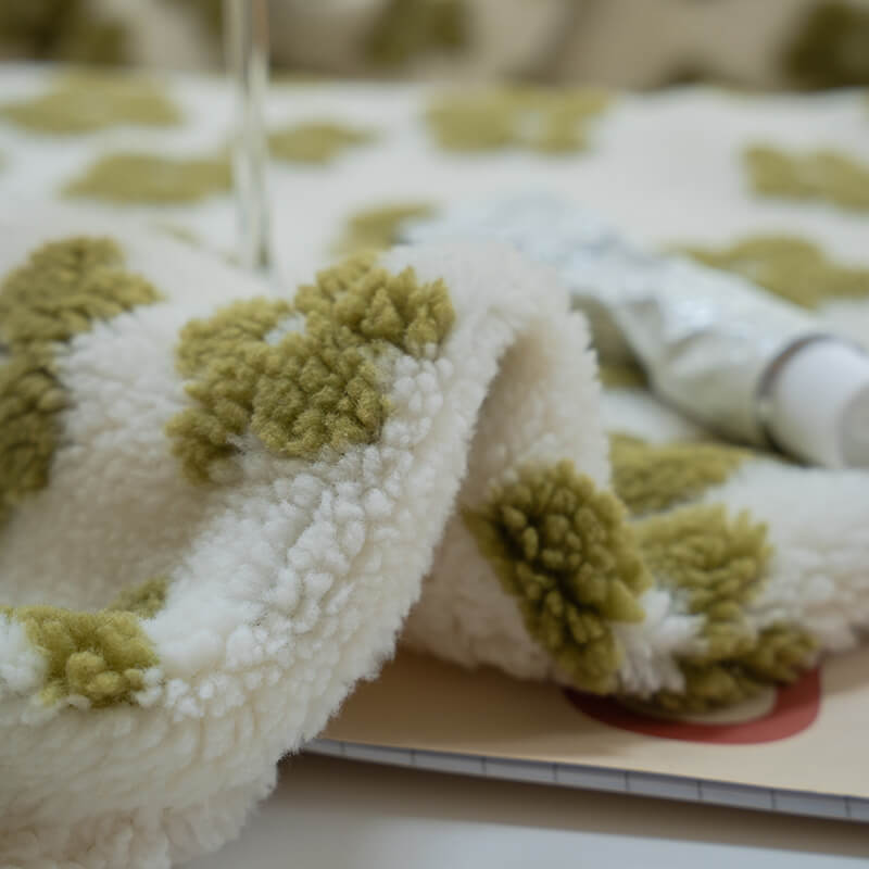 green chamomile flower print furry fluffy throw blanket decor roomtery
