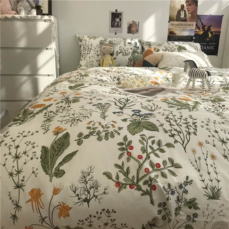 red berries and wildflowers print cottagecore aesthetic vintage bedding duvet cover set