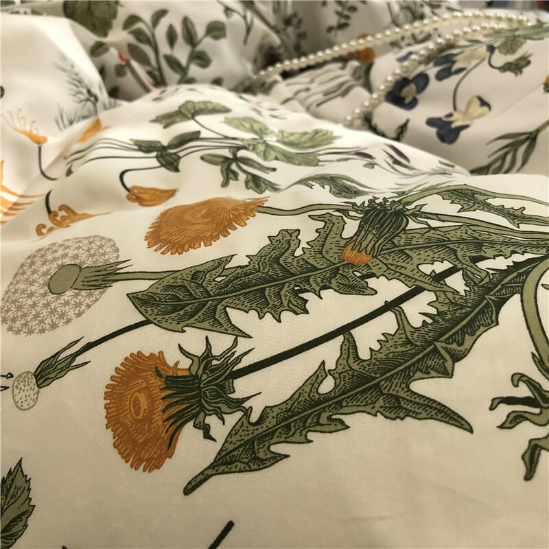 vintage bedding duvet cover set with red berries and wildflowers print cottagecore aesthetic