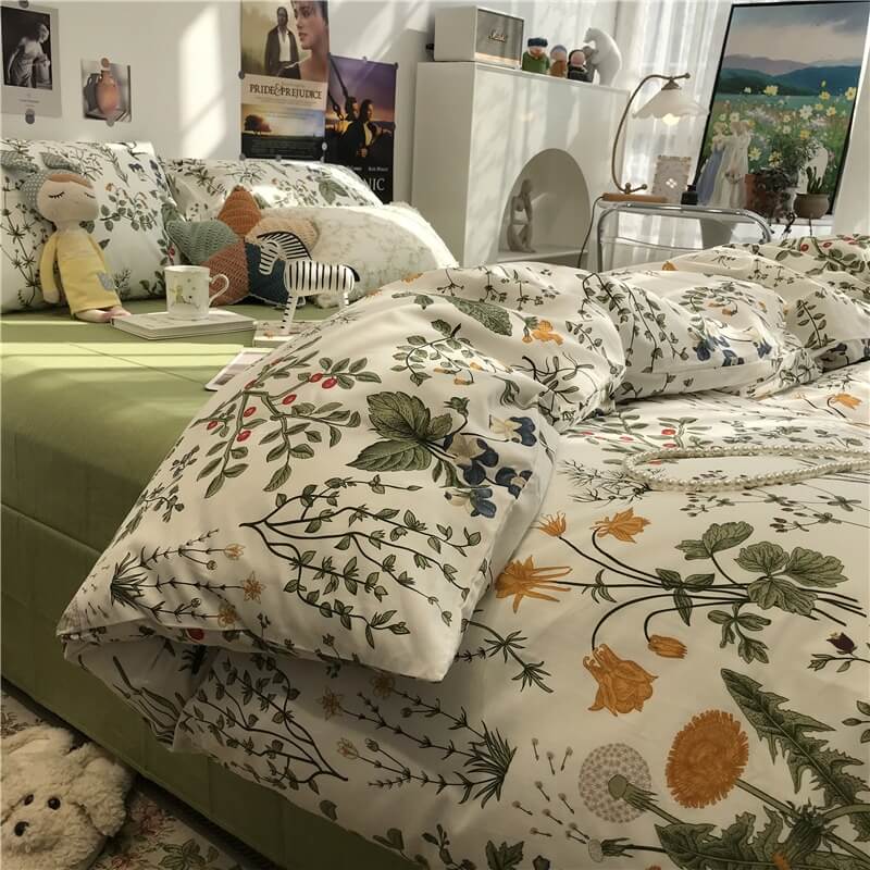 red berries and wildflowers print cottagecore aesthetic vintage bedding duvet cover set
