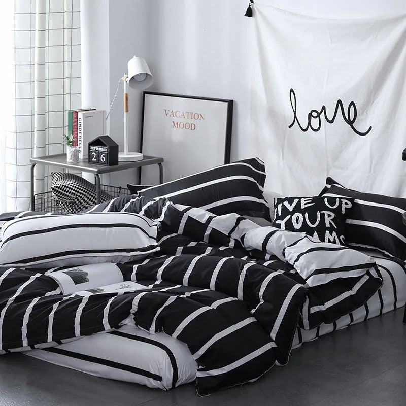https://roomtery.com/cdn/shop/products/black-and-white-striped-aesthetic-bedding-duvet-cover-set-roomtery1.jpg?v=1665433124&width=1946