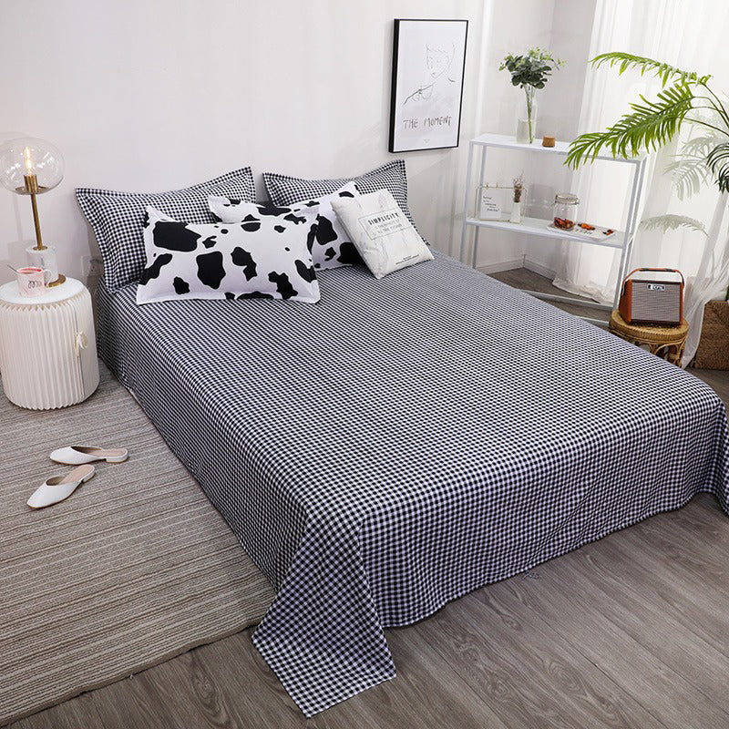 https://roomtery.com/cdn/shop/products/cow-print-indie-room-aesthetic-bedding-set-roomtery9.jpg?v=1644578251&width=1946