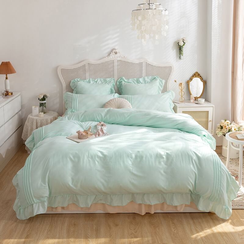 https://roomtery.com/cdn/shop/products/little-princess-korean-ruffle-bedding-set-roomtery9.jpg?v=1682175409