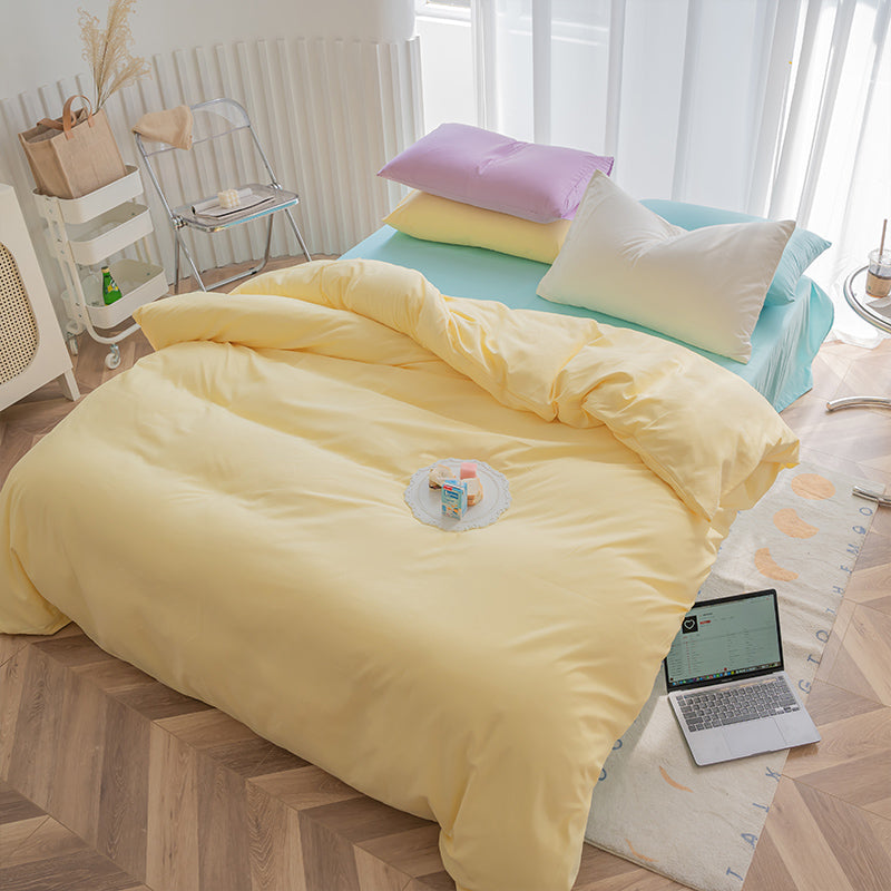 https://roomtery.com/cdn/shop/products/roomtery-aesthetic-soft-girl-bedding-set2.jpg?v=1627203440&width=1946