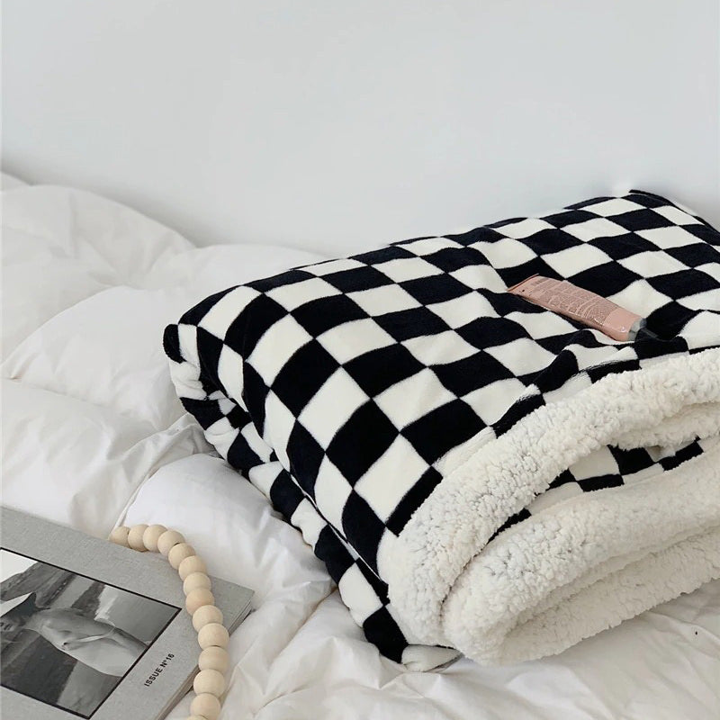 checkered bed quilt cover fluffy soft cozy throw blanket indie aesthetic room decor roomtery