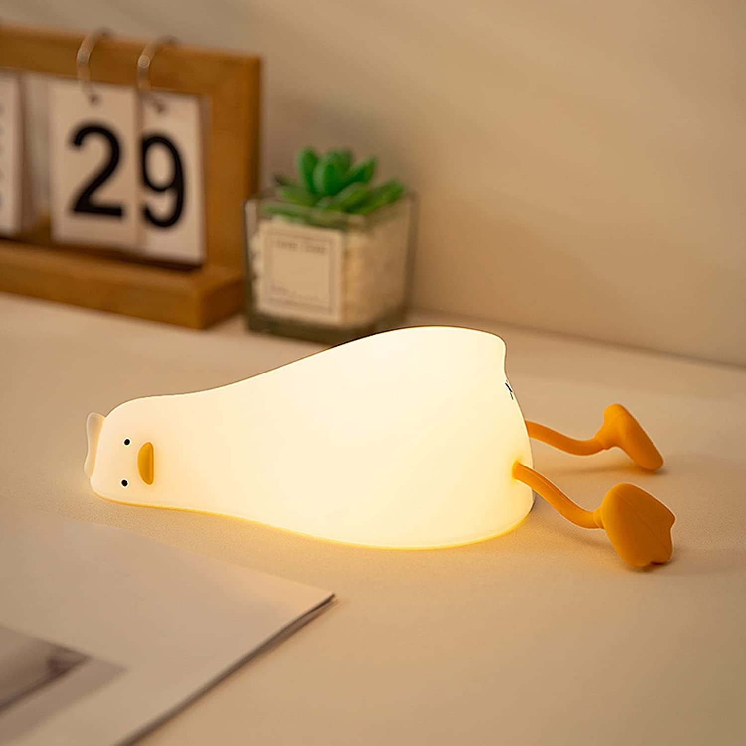 silicon rubber warm white night light duck lamp kawaii korean aesthetic room decor roomtery