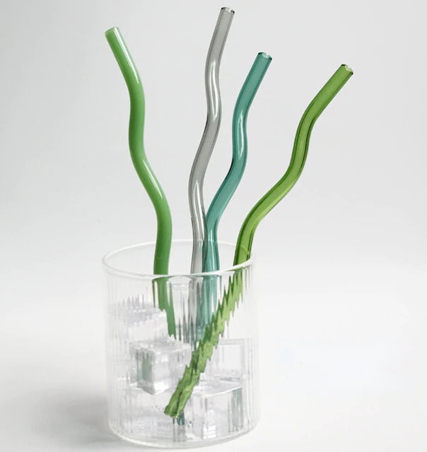 https://roomtery.com/cdn/shop/products/wavy-pastel-glass-straws-danish-pastel-aesthetic-roomtery20.jpg?v=1660397000&width=1946